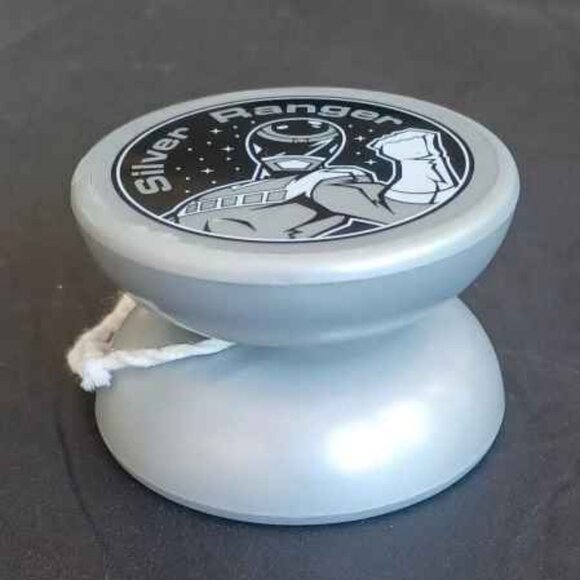 2 Vintage Saban's Power Rangers in Space Silver Ranger Yo-Yo Set New & Sealed - Picture 7 of 9
